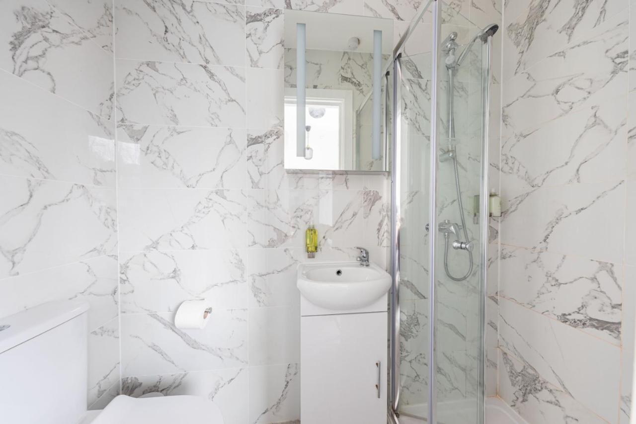 The Anson Hotel - Conveniently Located Sweet Space Near Transportation Stations Λονδίνο Εξωτερικό φωτογραφία